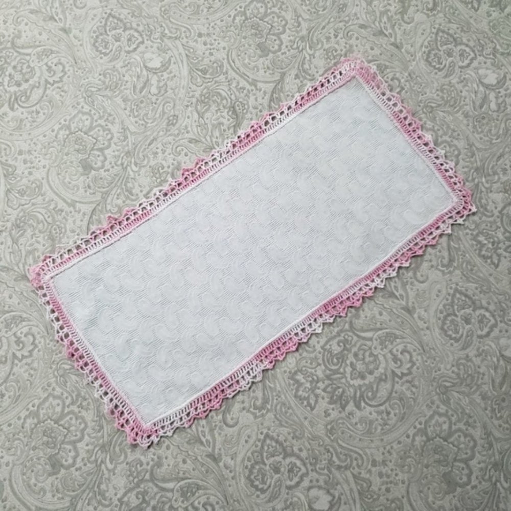 Handmade Table Mat, Lace with Crochet - Picture 2 of 4